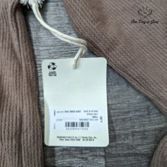 A.n.a Long Sleeve Ribbed V Neck Top Size S - Picture 2 of 5